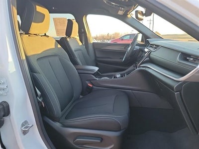 2024 Jeep Grand Cherokee Laredo