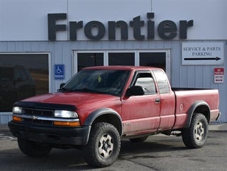 2000 Chevrolet S10 LS w/ZR2