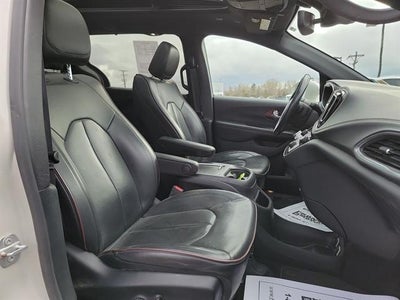 2020 Chrysler Pacifica Limited 35th Anniversary